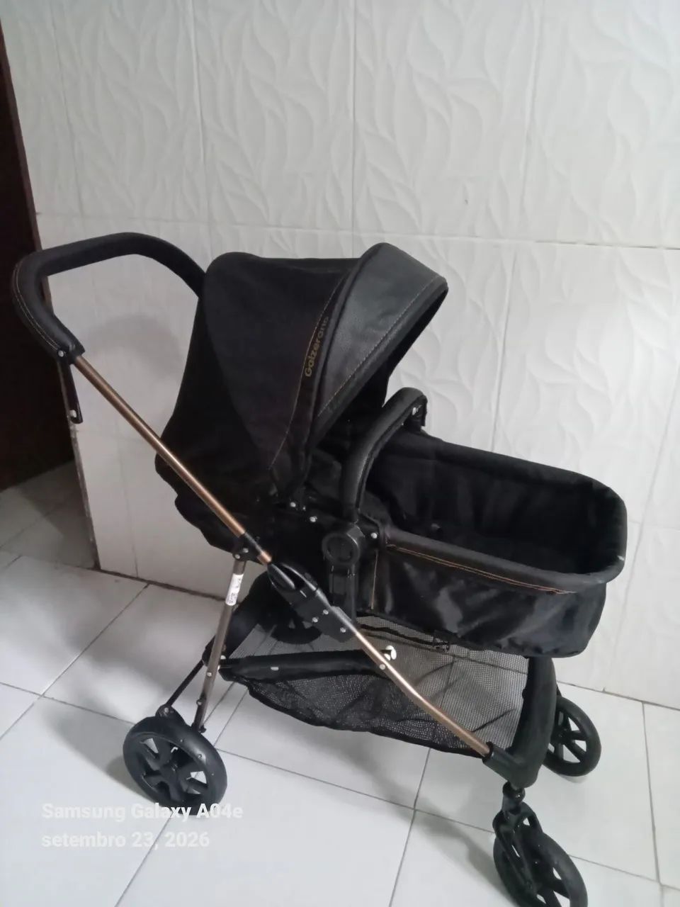 Carrinho de bebê Moisés novíssimo 
