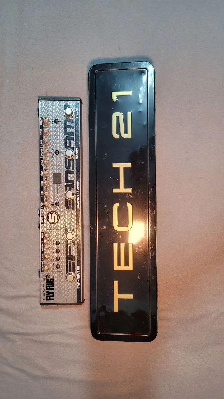 Pedaleira Fly Rig V2 - 6 Pedais em 1! Com Effect Loop(Send/Return) e duas saídas, P10/XLR - Foto 2