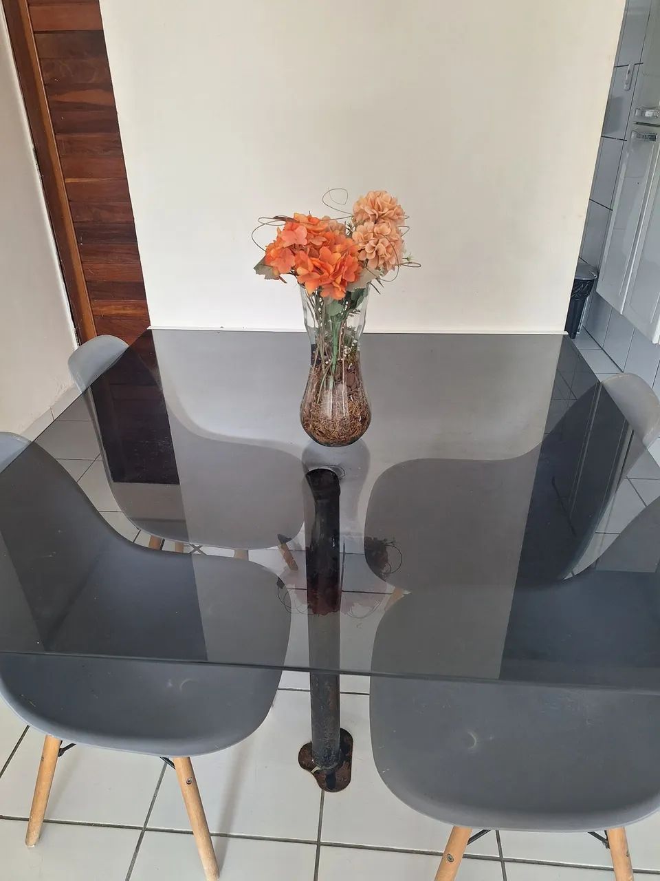 Mesa de jantar de vidro