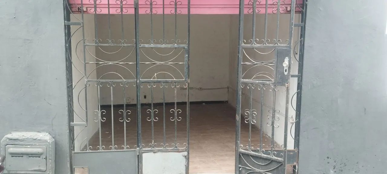 Aluga se na praça da revolução 