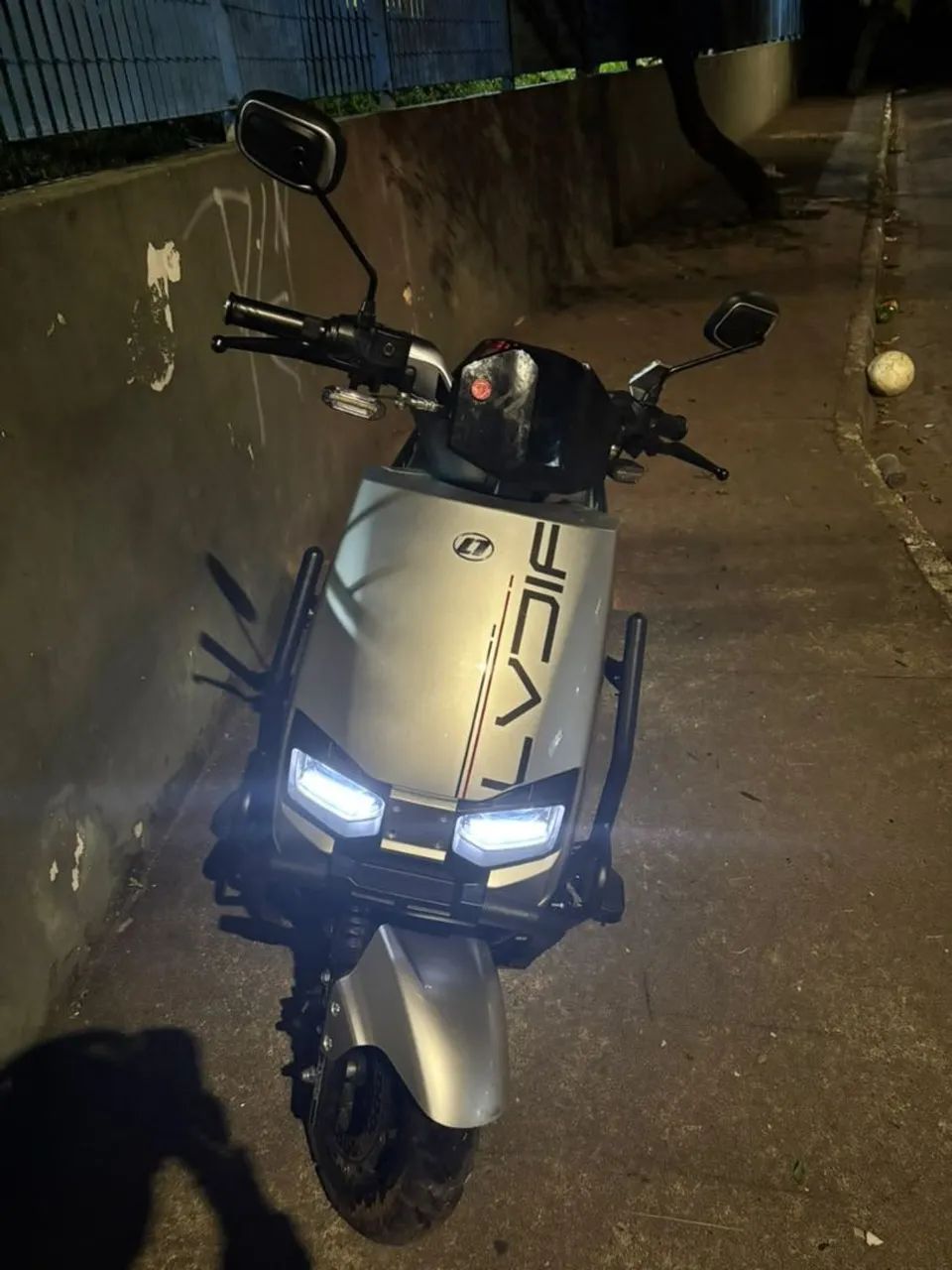 Scooter Elétrica LVDIF