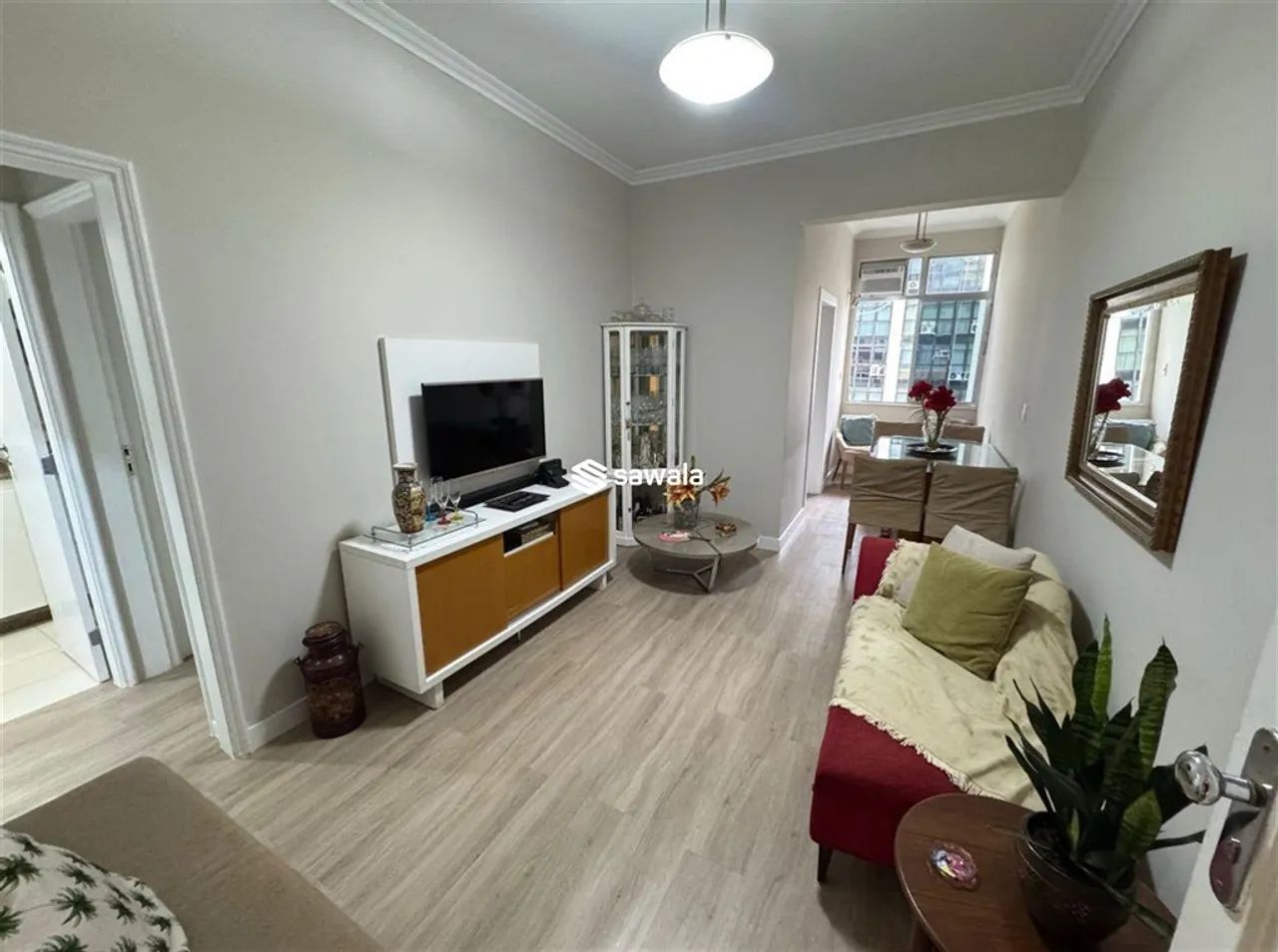 Apartamento à venda com 63,00m² e 2 quartos em Copacabana com vaga.