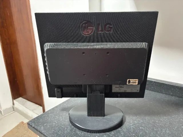 Monitor 17? LG Flatron L1752S LCD - Usado - Foto 4