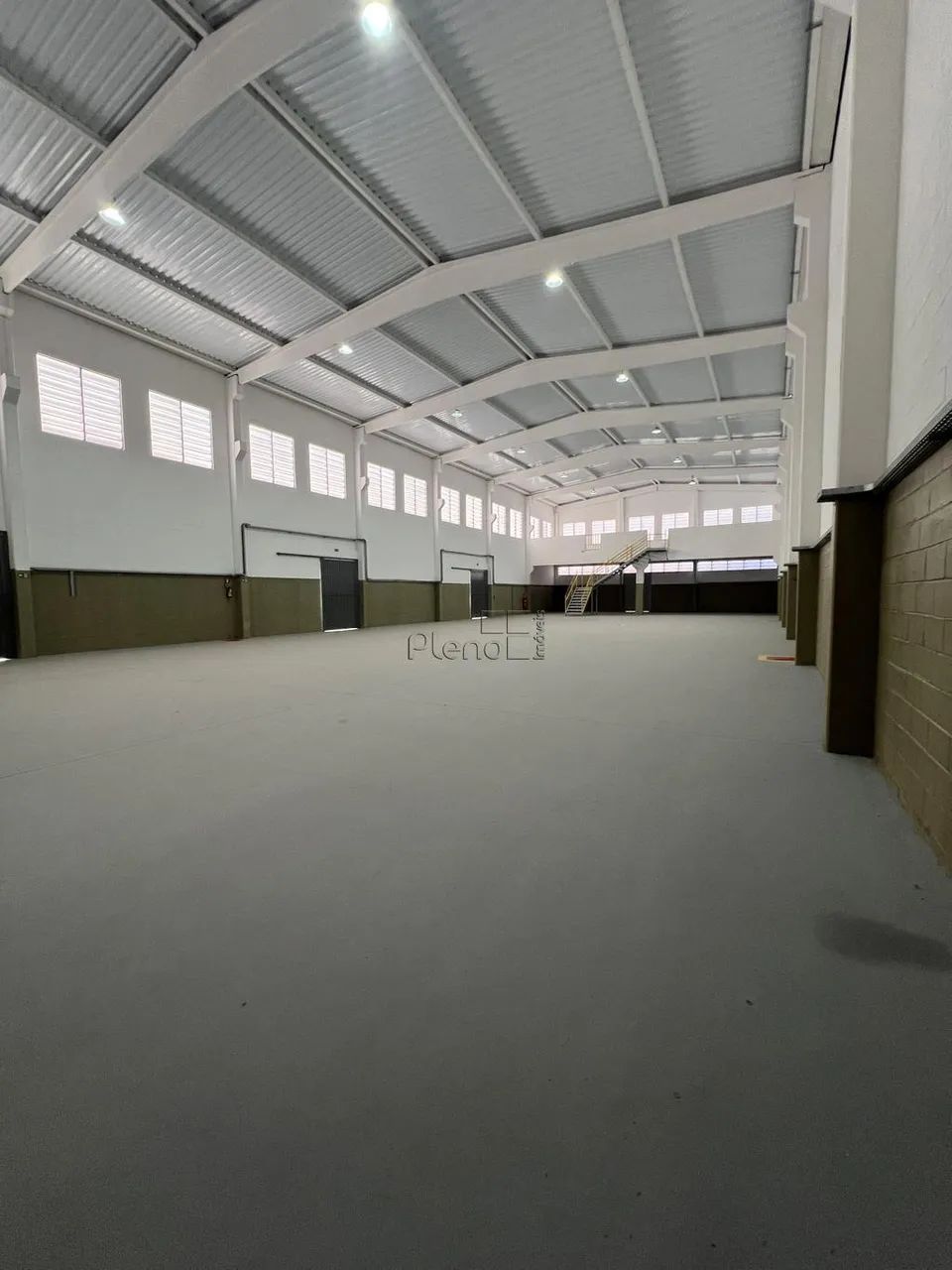 Galpão para alugar em Indaiatuba, Centro, com 1380 m² - Foto 4