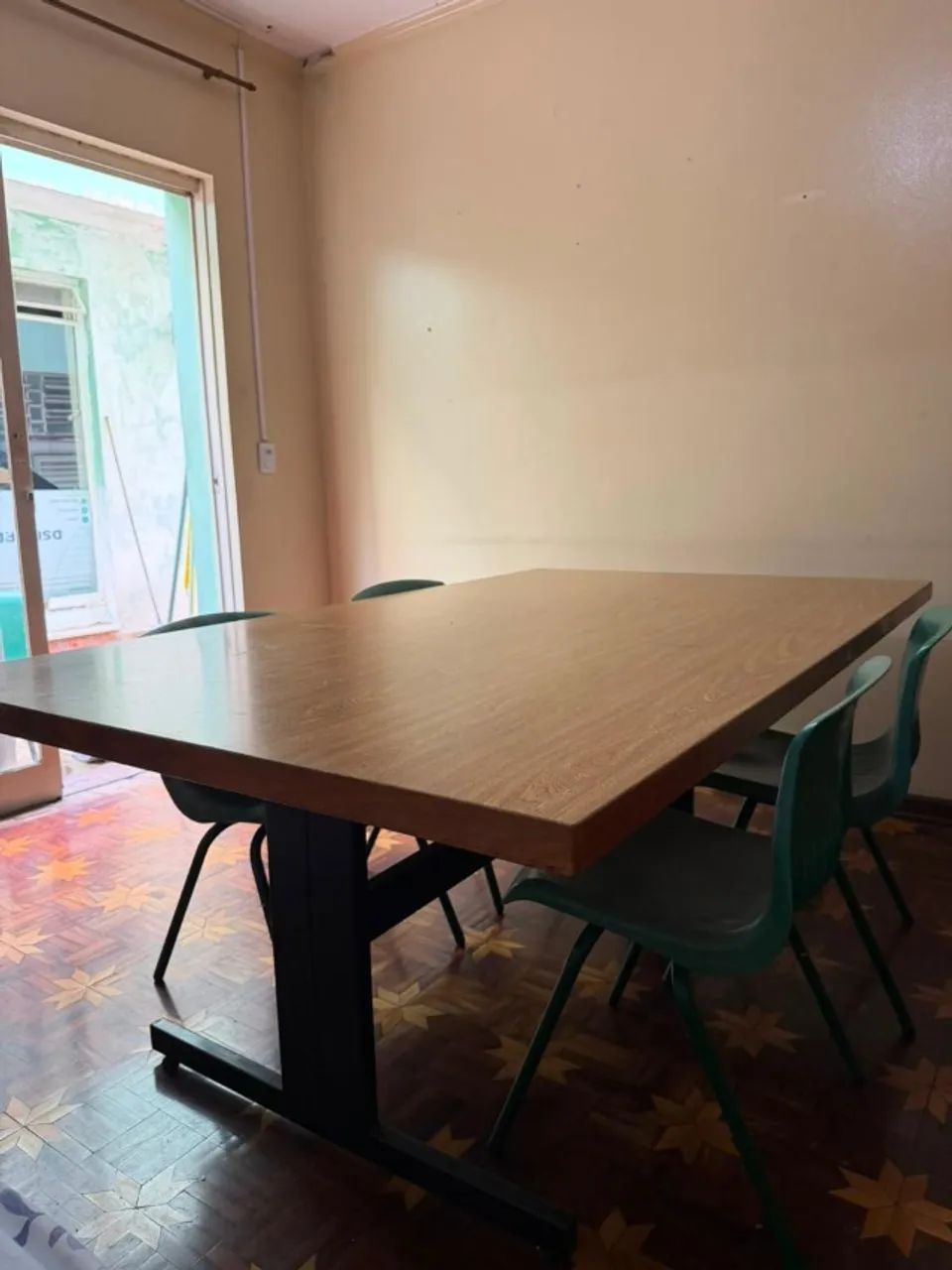 Mesa de Reunião / Escritório em Madeira com Base Metálica  - Foto 4