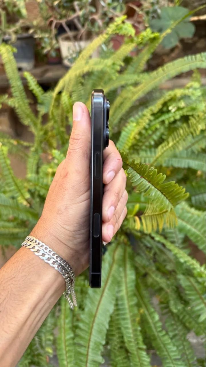 Vendo iPhone 16 pro - Foto 2