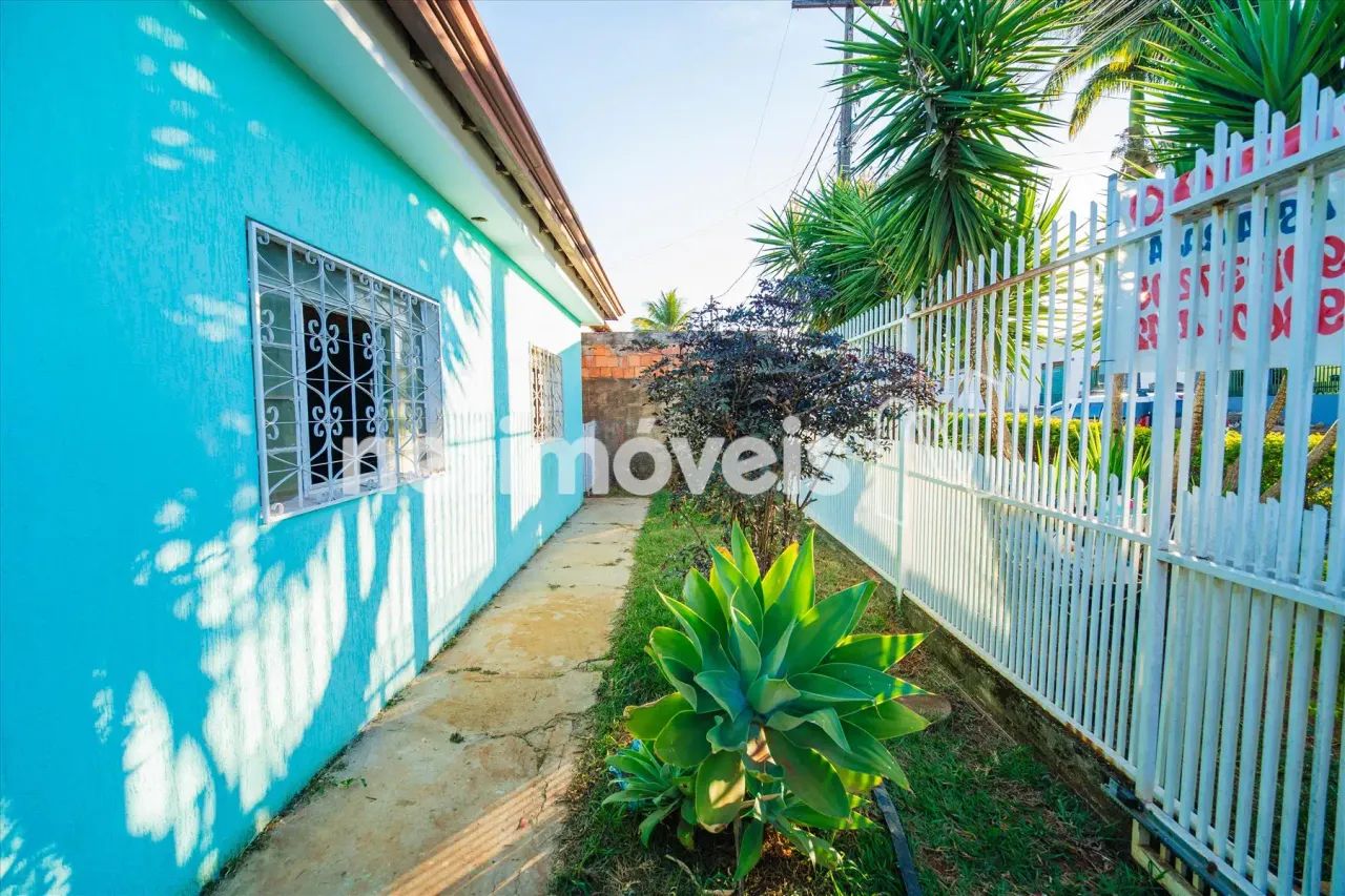 Casa Terrea- Planaltina DF - Suíte- Vaga de garagem coberta - Foto 2