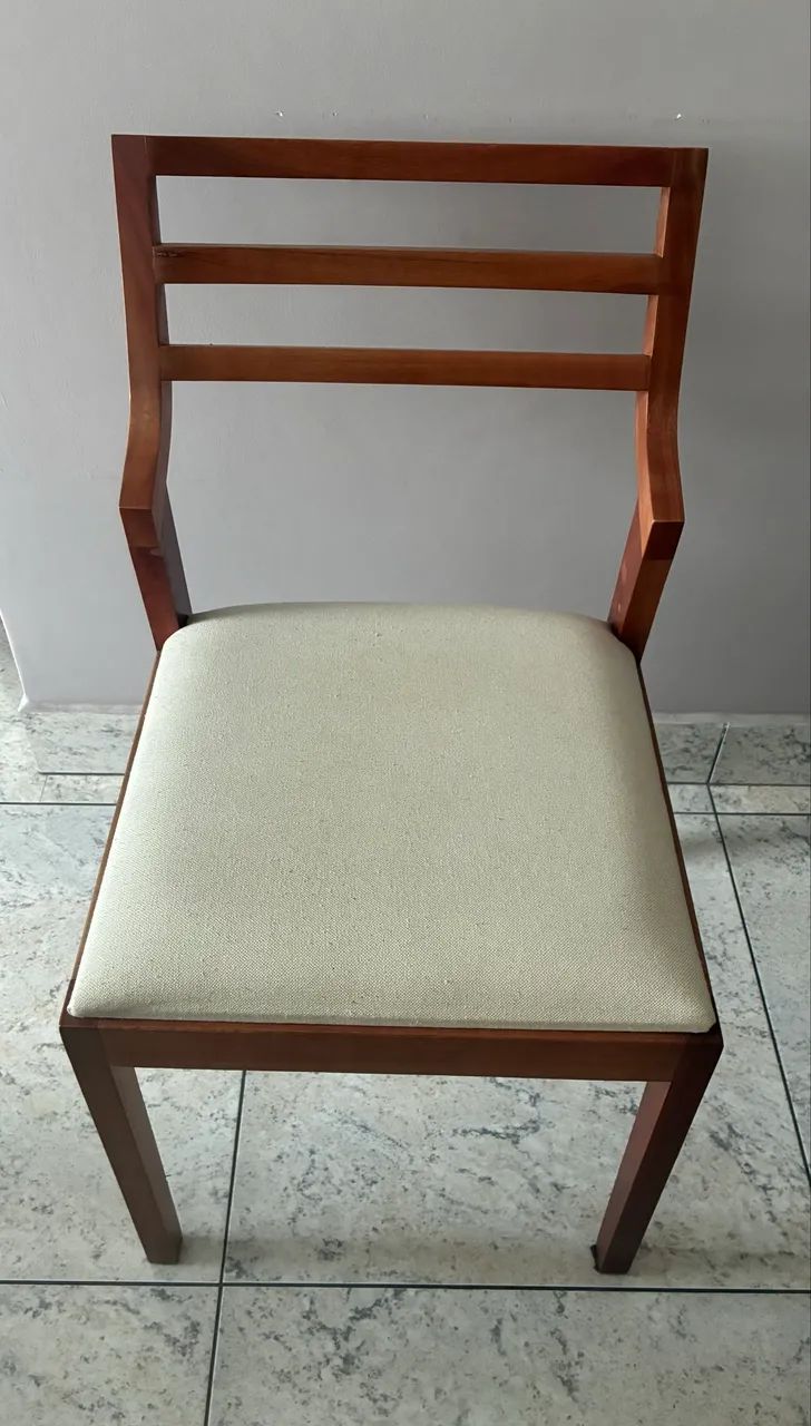 4 cadeiras semi novas  - Foto 3