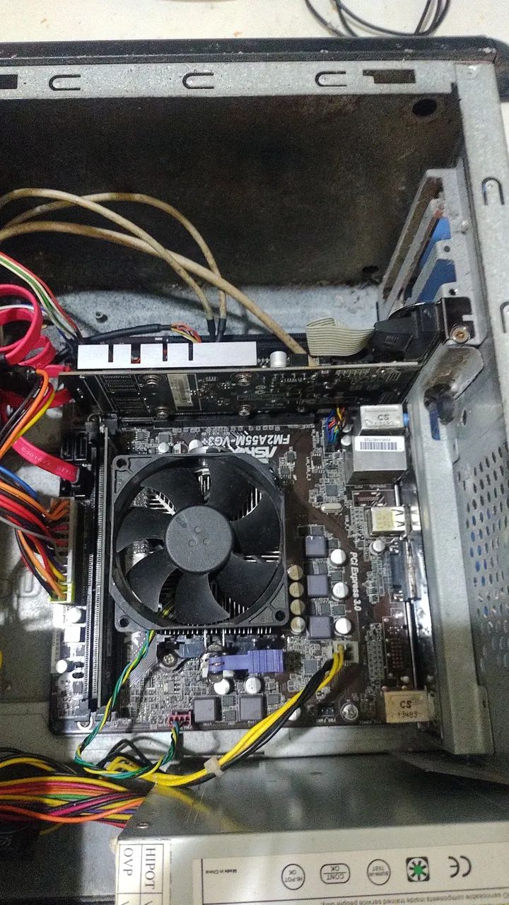 CPU dd3 com placa de vídeo e joguinhos $370,00 - Foto 2