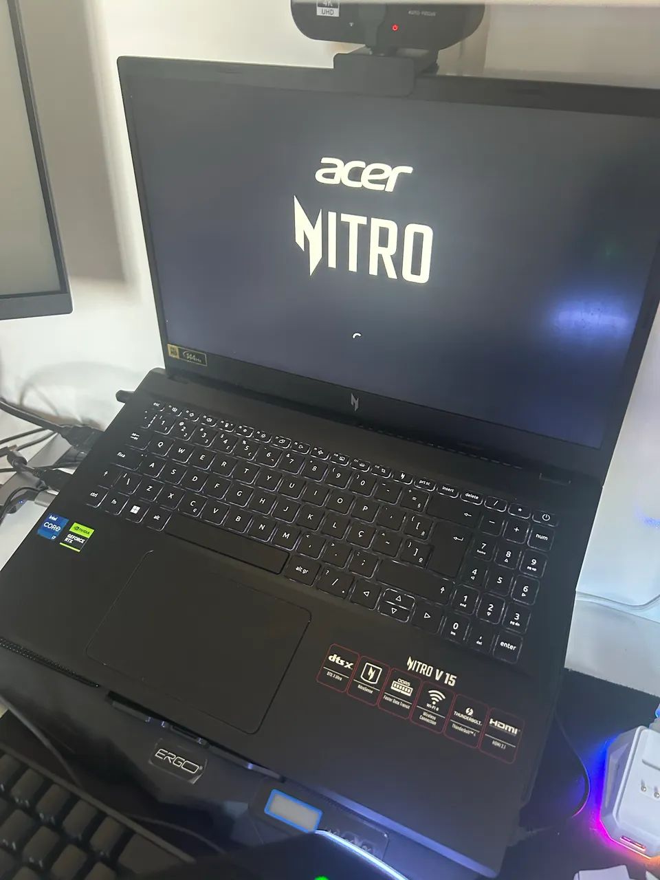 Acer nitro v15 com i7 de 13 geração e 16 gigas de ram(aceito trocas em pc gamer)