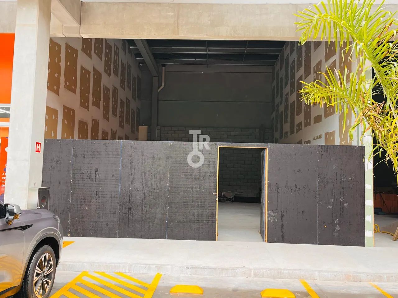 PONTO COMERCIAL | 98M2 | COM ESTACIONAMENTO | ENGORDADOURO - Foto 3