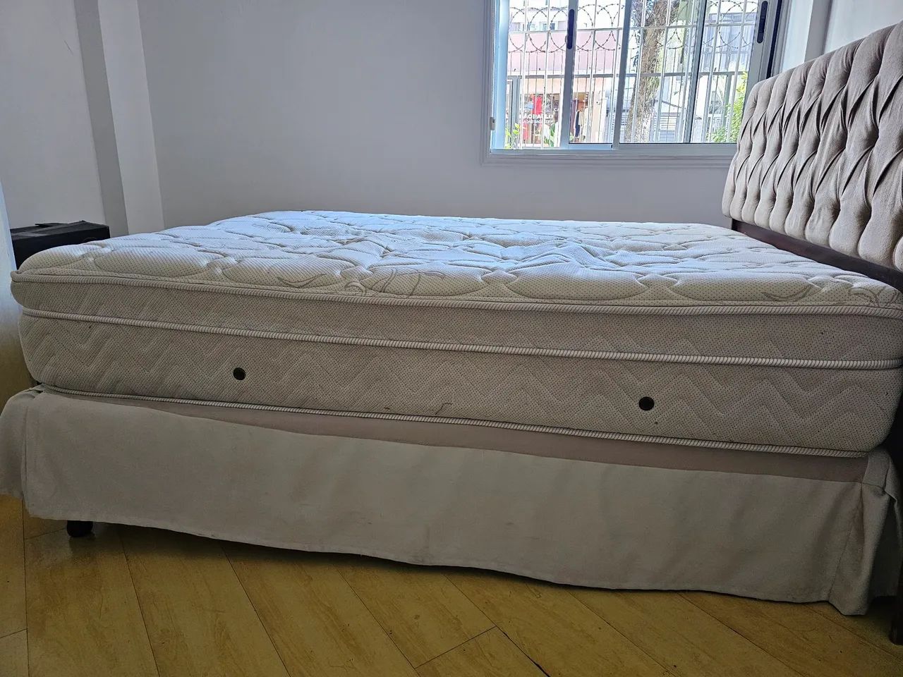 Cama box + colchão Queen (R$400) - Foto 2