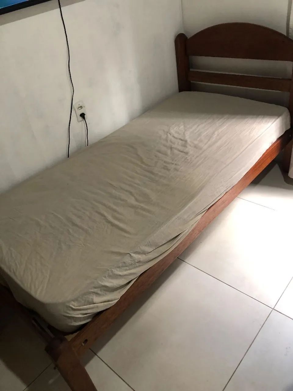 Cama de solteiro em madeira - Foto 4