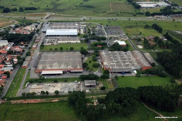 Condomínio para locação em São José dos Campos com 2.757m²