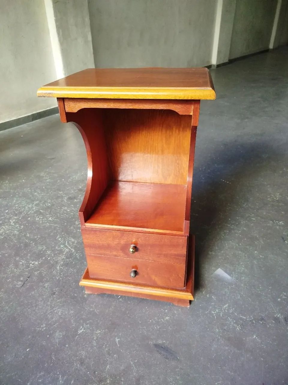 Mesa de cabeceira c/ 2 gavetas - Foto 5