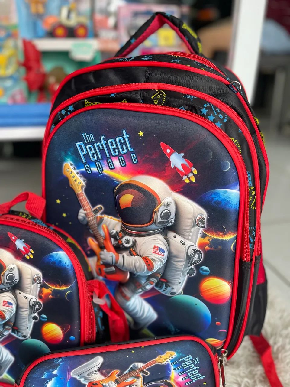 Mochila de costa com lancheira e porta lápis  - Foto 2