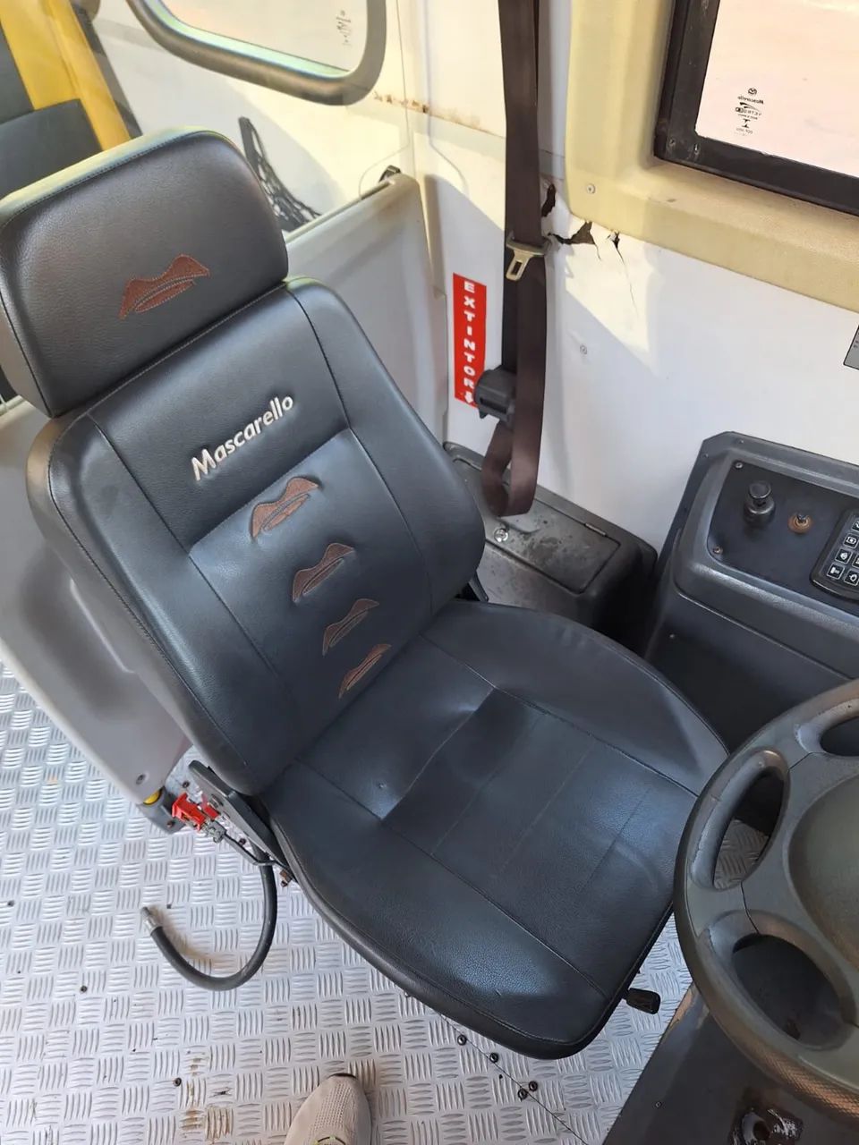 Vende se micro ônibus iveco wayclass 70c17  - Foto 5