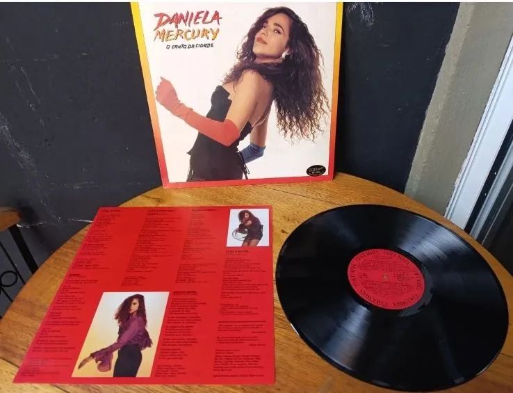 Disco de vinil LP Daniela Mercury A Cor da Cidade. Raridade! Com encarte! - Foto 3