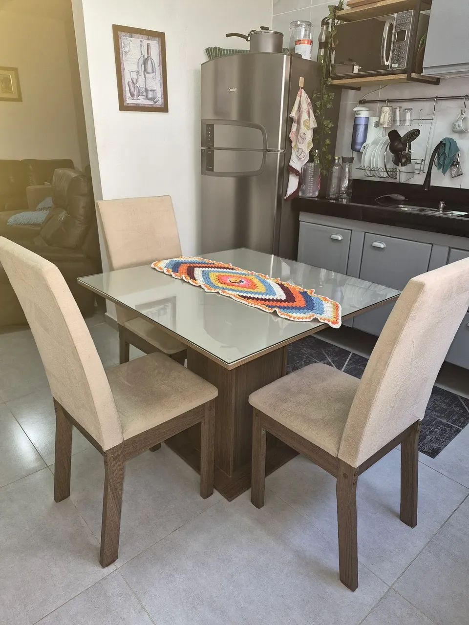 Mesa com 3 cadeiras - Foto 2