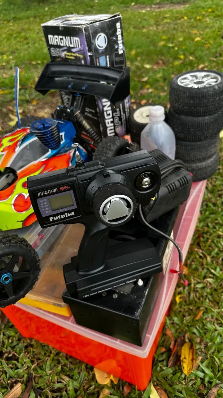 Automodelo Xray XB8 1/8 Nitro - Completo com Muitos Extras - Foto 4