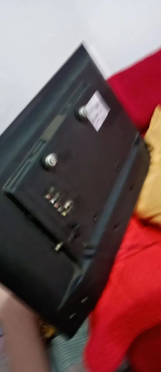 Vendo Smatr TV 32 polegadas ( concertar TELA) - Foto 3