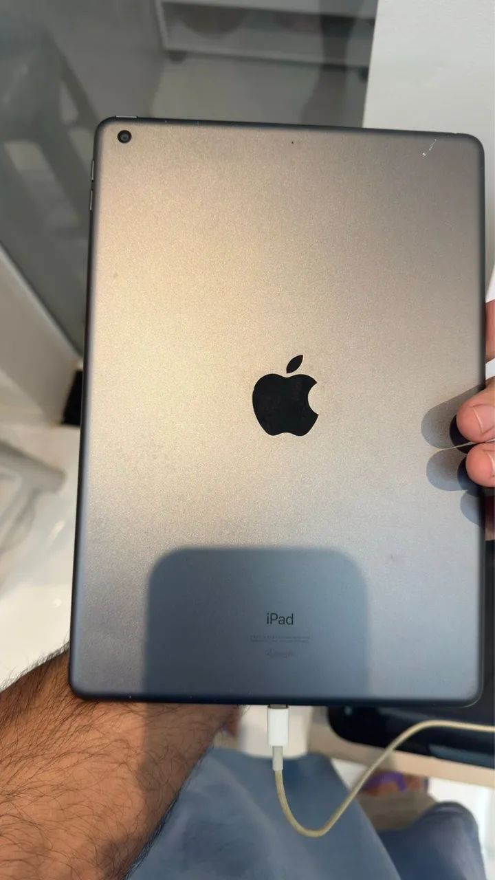 iPad 7° geração 128gb cinza  - Foto 3