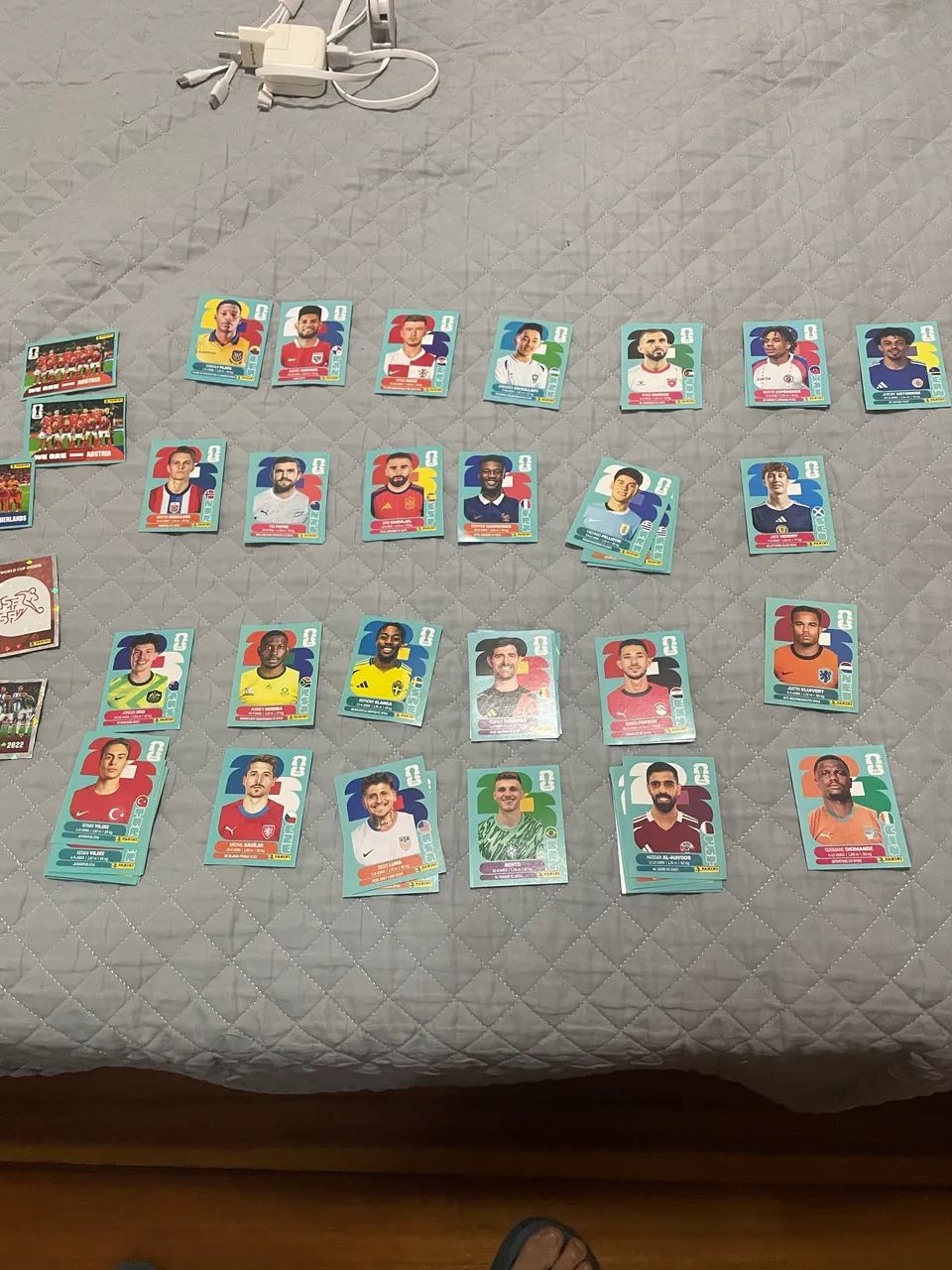 Vendo figurinhas da copa