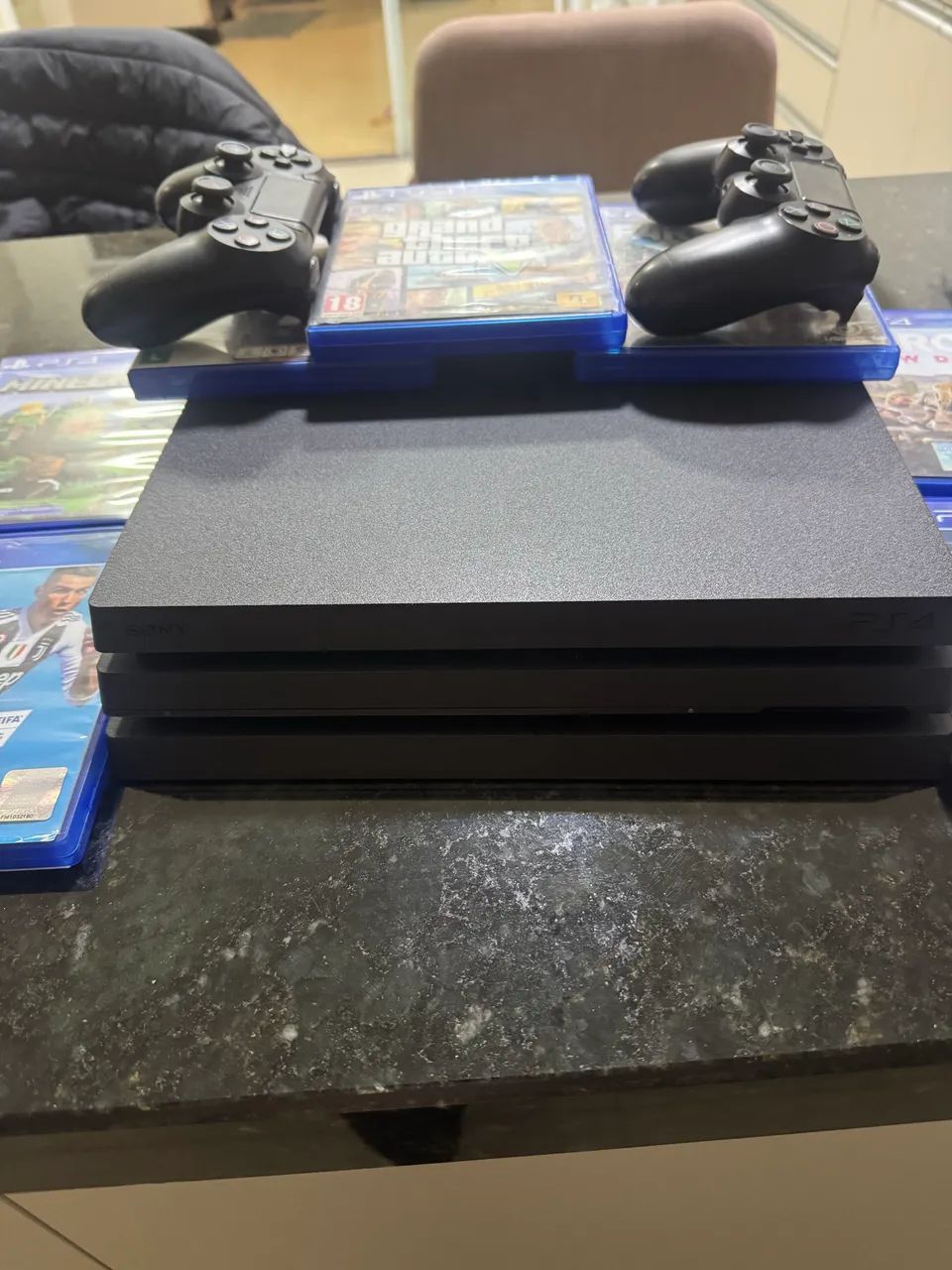PS4 PRO 2 Controles 7Jogos  - Foto 4