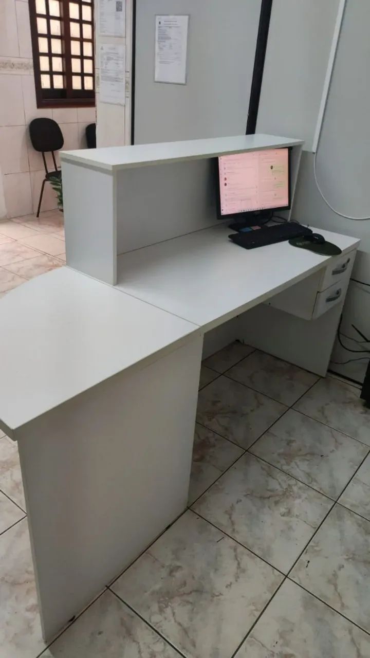 Balcão de Recepção Branco