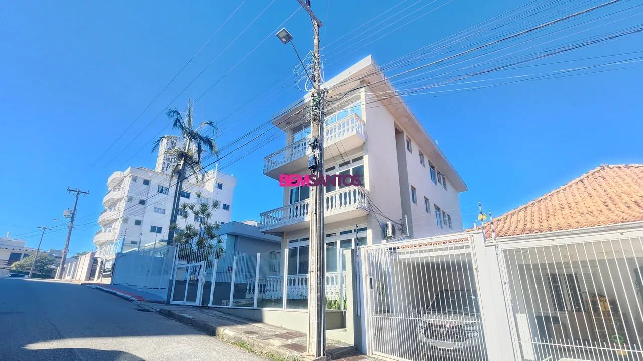 AMPLO APARTAMENTO DE 3 QUARTOS (1 SUÍTE), NO BAIRRO COQUEIROS - FLORIANOPOLIS/SC - Foto 2
