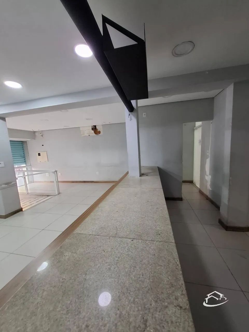 Excelente ponto comercial para locação no Centro de Lorena-SP. - Foto 5