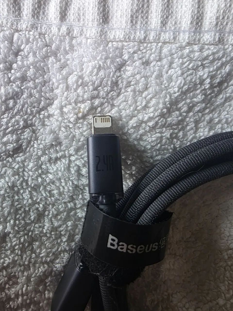 cabo carregador baseus para smartphone apple com saída lightning
