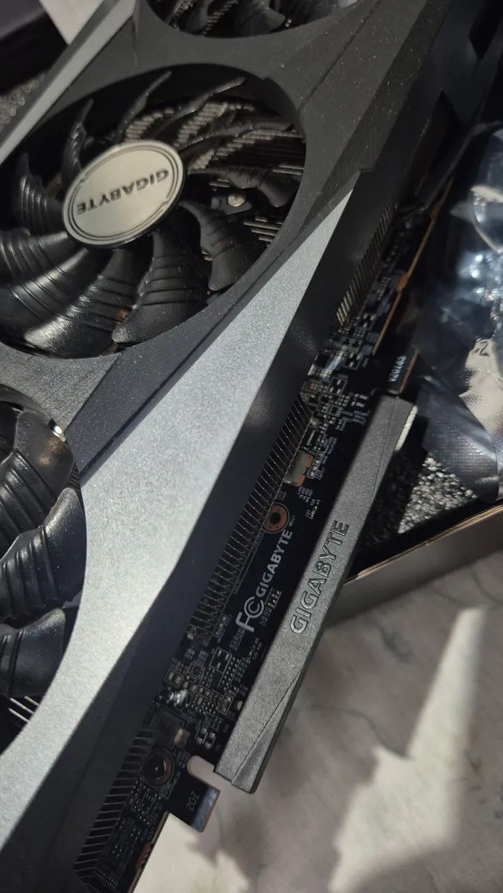 Placa de video RX 7600 8GB Gigabyte 