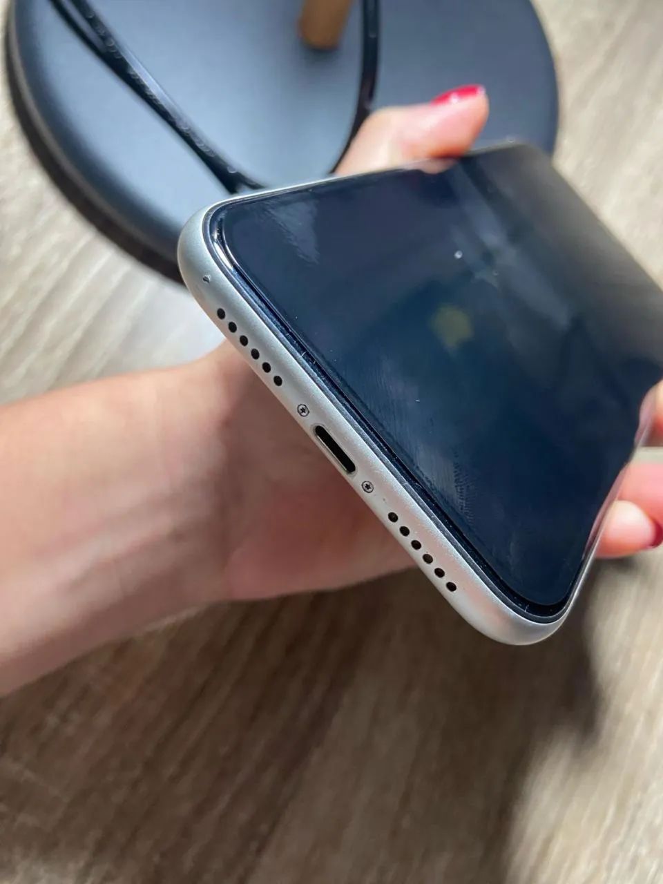 Vende-se iPhone 11 Branco 64gb - Foto 2