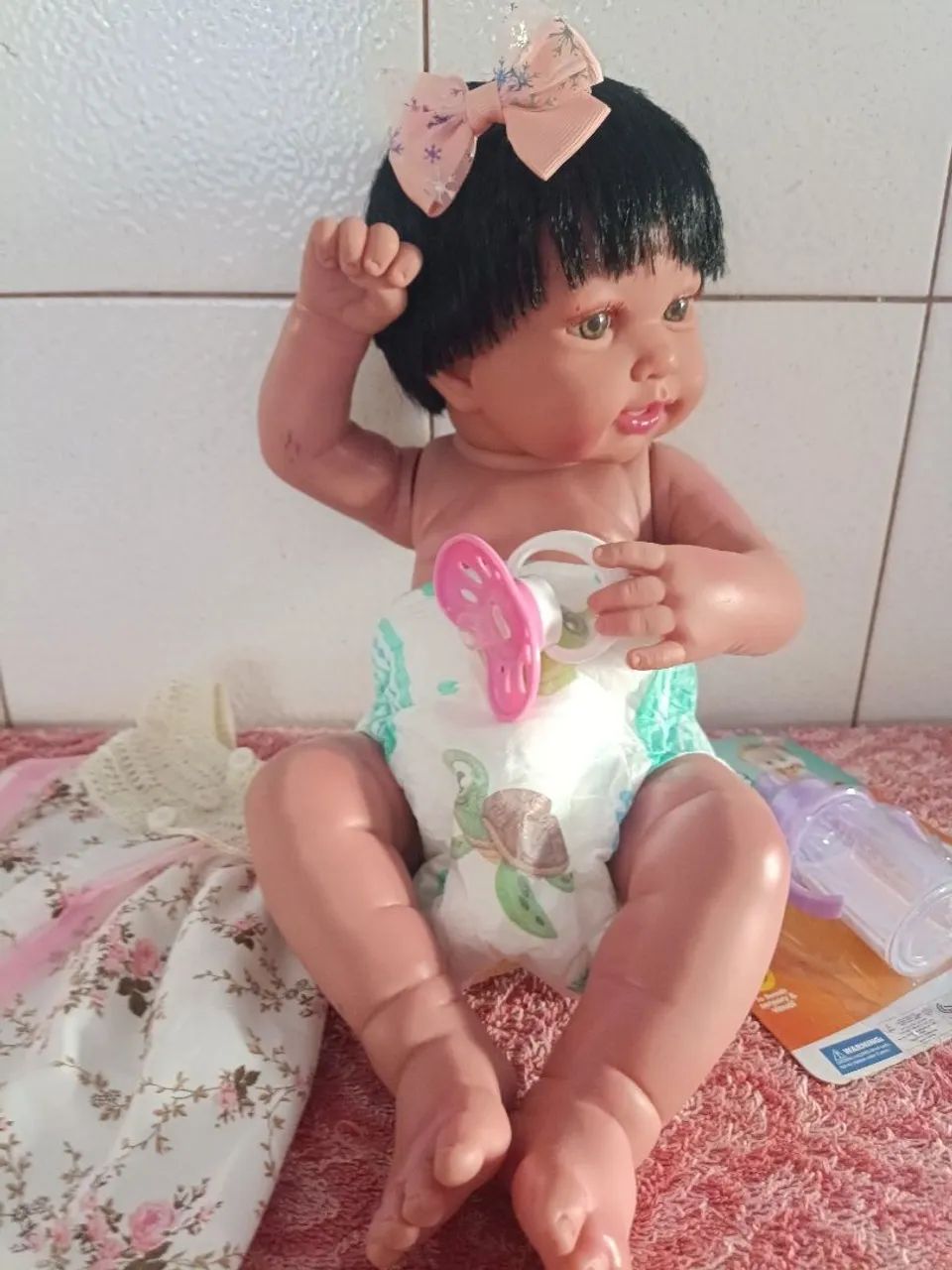 Boneca de vinil com 43 cm - Foto 4