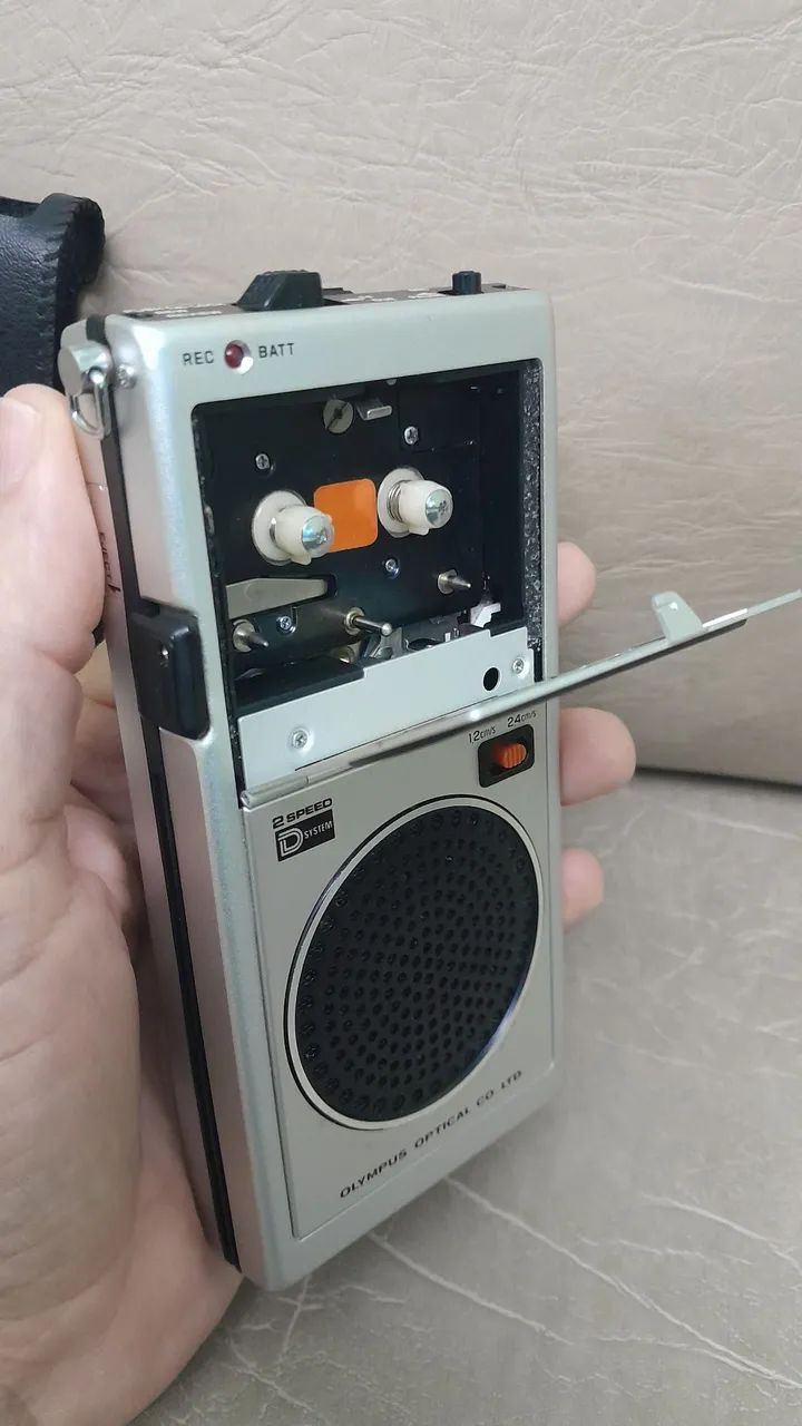 Antigo microcassette japonês funcionando perfeito.  - Foto 3