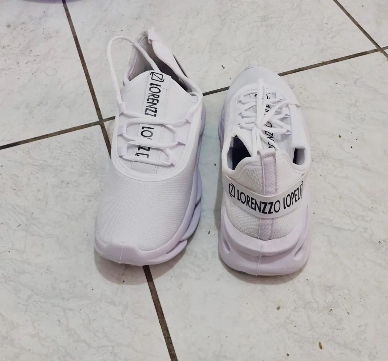Tênis e bota - Foto 3