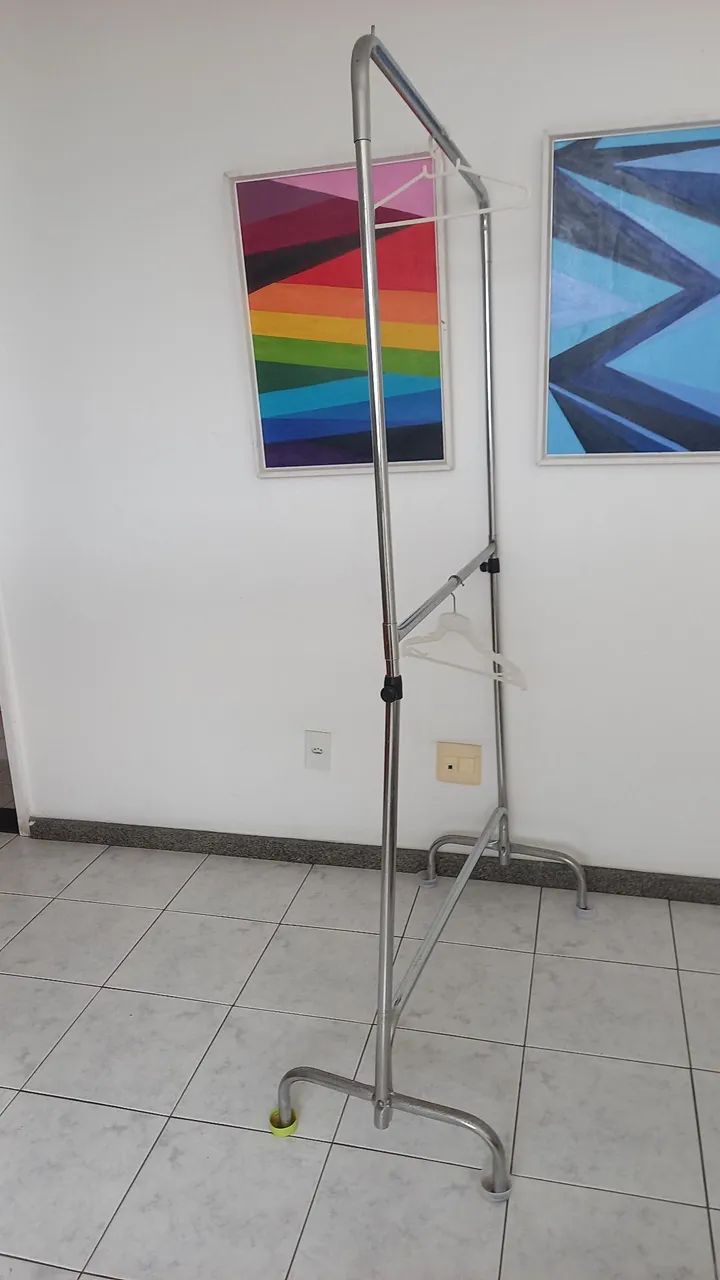 Arara para roupas  - Foto 4