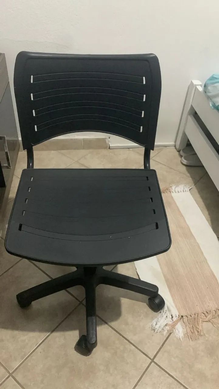 Cadeira de escritório giratória 