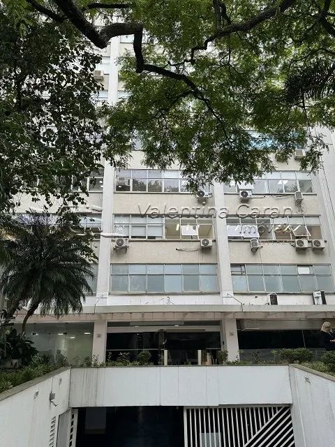 Conjunto Comercial próximo Metro Trianon
