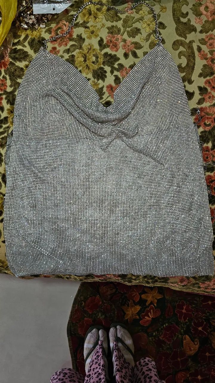 Vestido de malha de strass