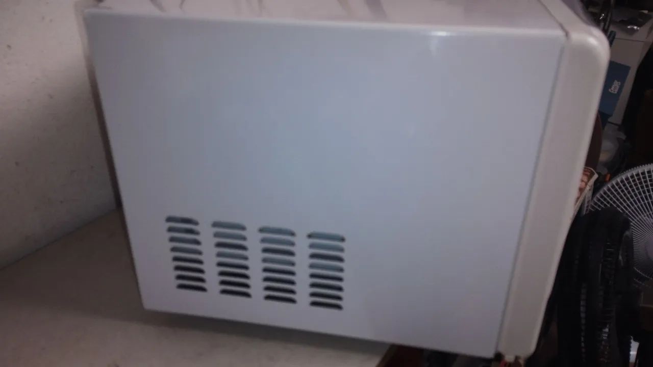 Microondas Eletrolux 24 litros  - Foto 4