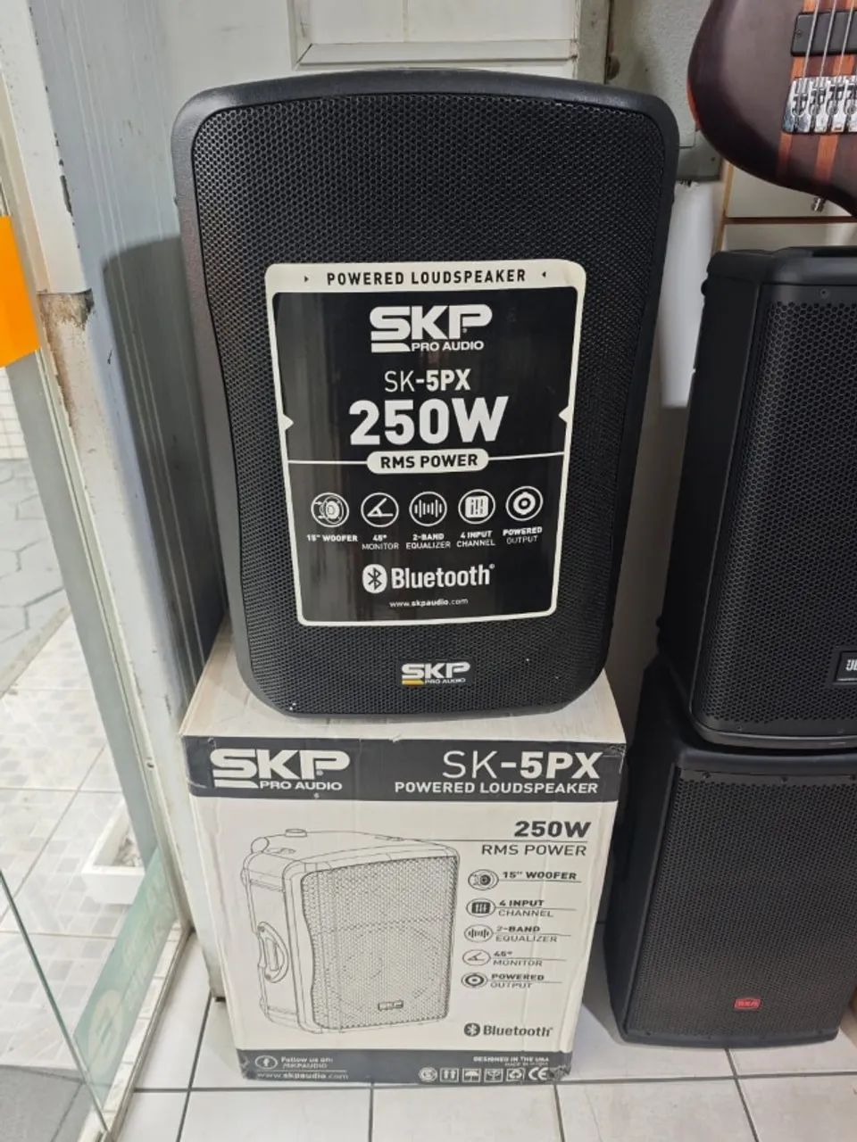 Caixa Ativa 15" SKP Pro 250w Amplificada - Foto 5