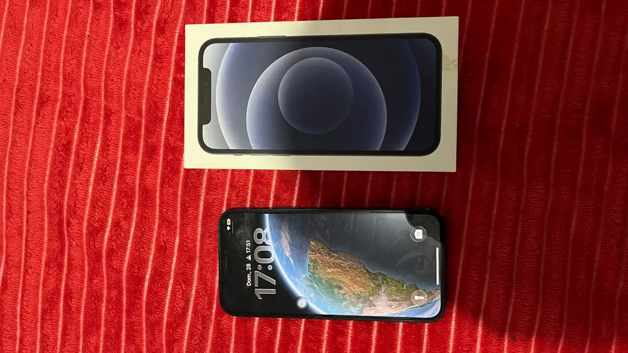 iPhone 12 256G nunca aberto, todo original..BEM CONSERVADO!!  