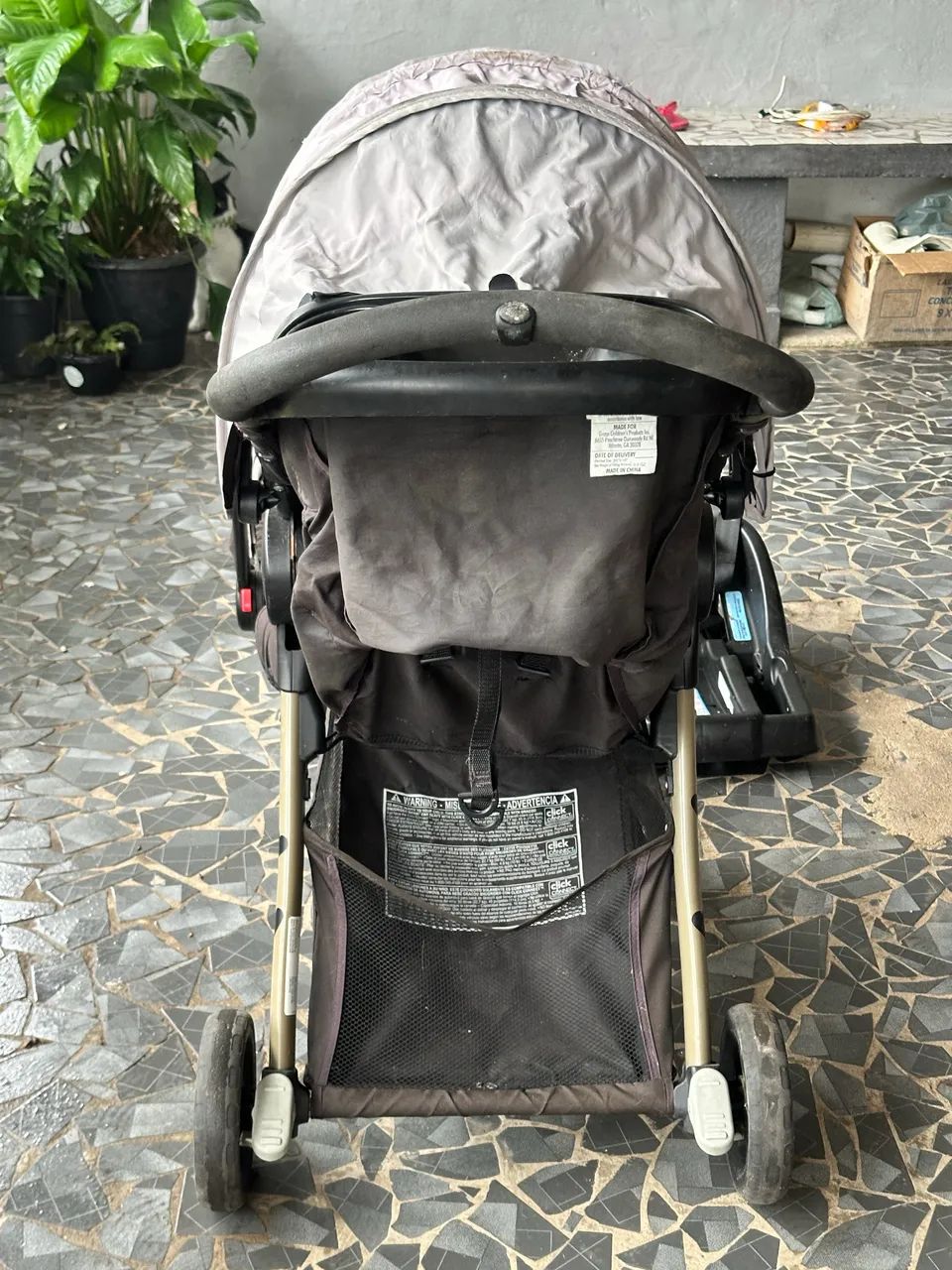 VENDO CARRINHO DE BEBÊ GRACO COMPLETO - Foto 3