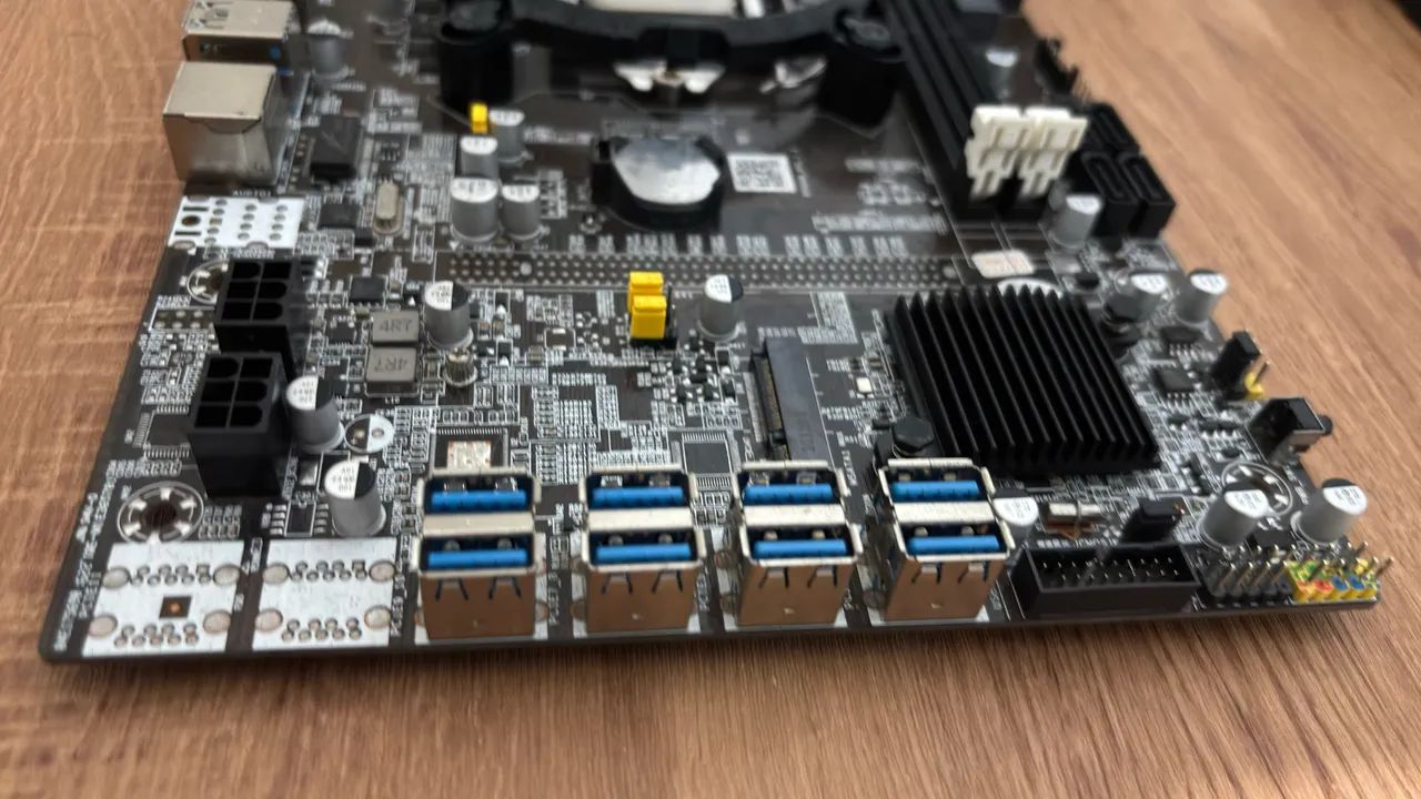 Placa Mãe 1155 BTC-B75-8USB com Processador Intel G530 - Foto 3