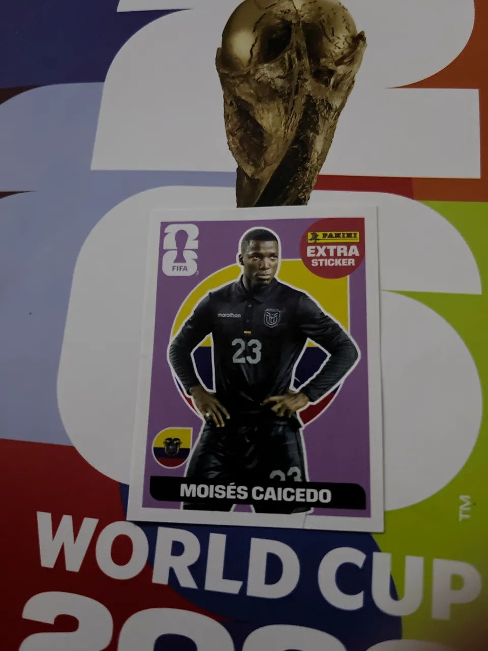Figurinha extra Stick copa do mundo 2026 Moisés caicedo regular 