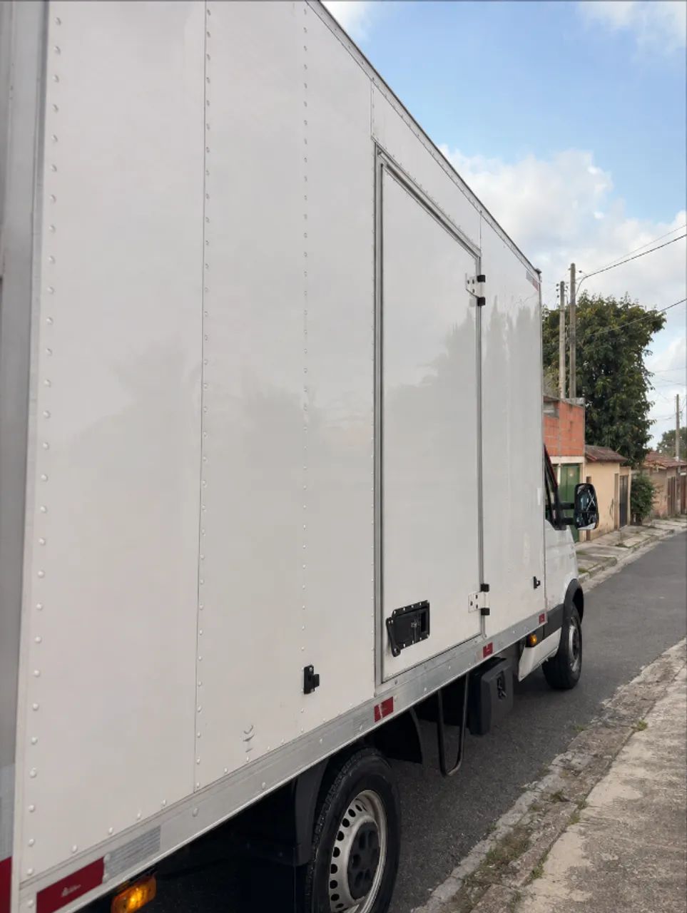 Iveco Daily 35s14 3.0 16V Turbo Diesel Mec. 2020 - Foto 3