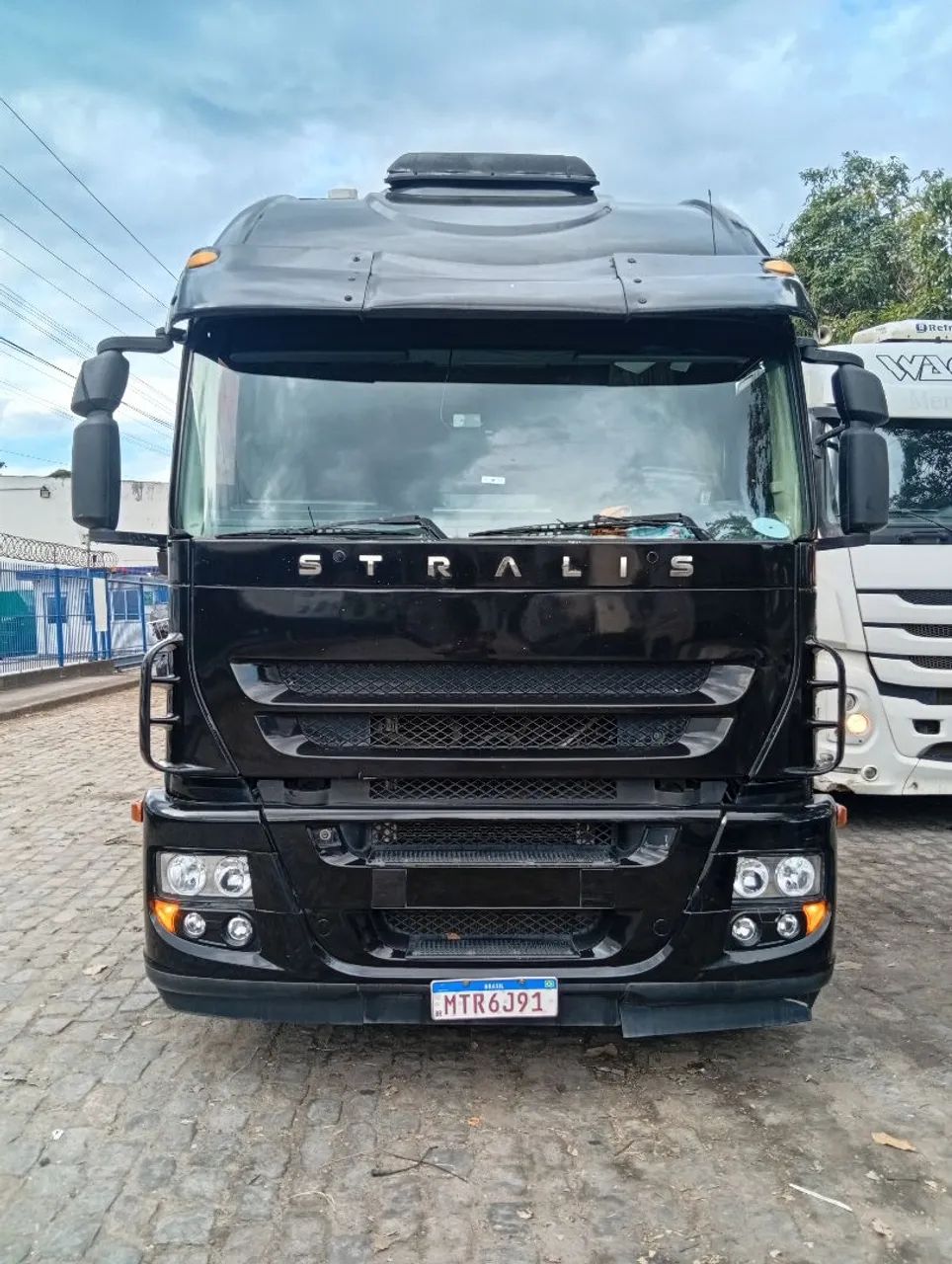 Iveco strallis 410