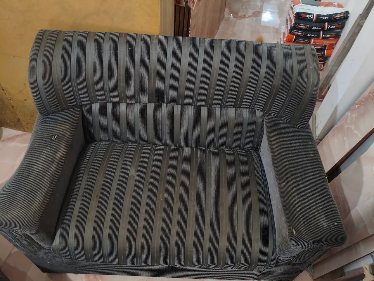 Armário e sofá  - Foto 4